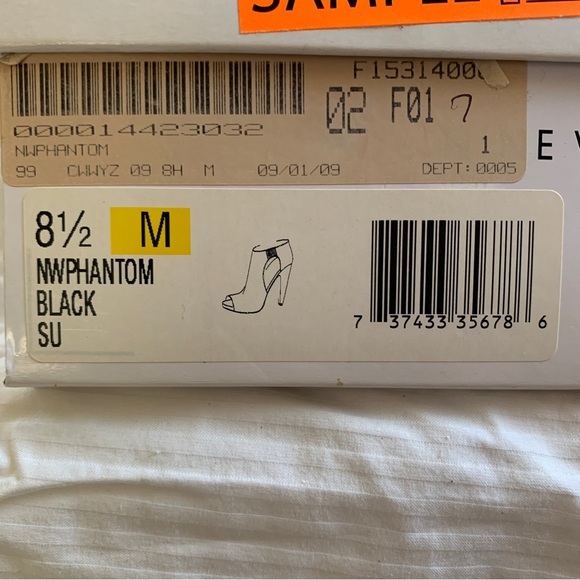 Nine West Phantom black suede peep-toe stiletto booties 8.5 - Picture 3 of 15